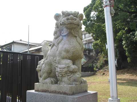 林神社の狛犬（左）昭和１２建立・平成６改修